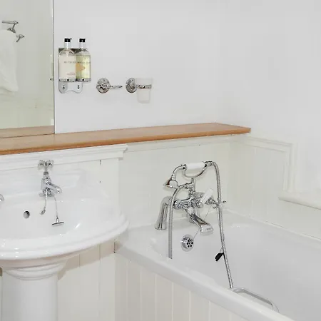 Pensionat The Charles Bathurst 4*