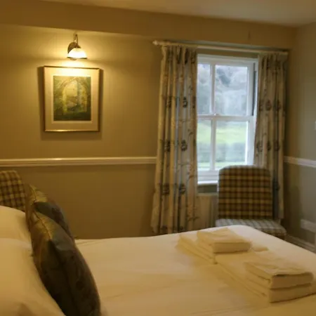 The Charles Bathurst 4*